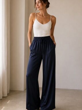 Jolie Wide-Leg Drawstring Pants in Navy